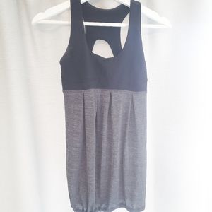 Lululemon workout top